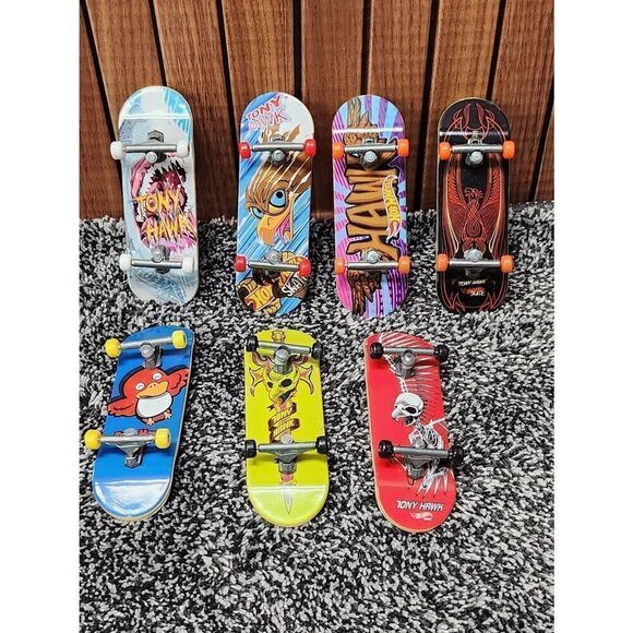 Tony Hawk Hot Wheels Finger Skateboards #A80 - Picture 1 of 9